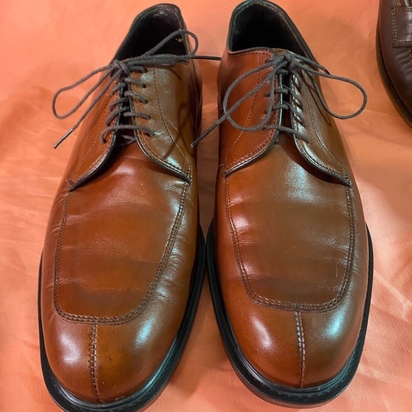 Allen Edmonds 10 1/2B - Picture 2 of 11